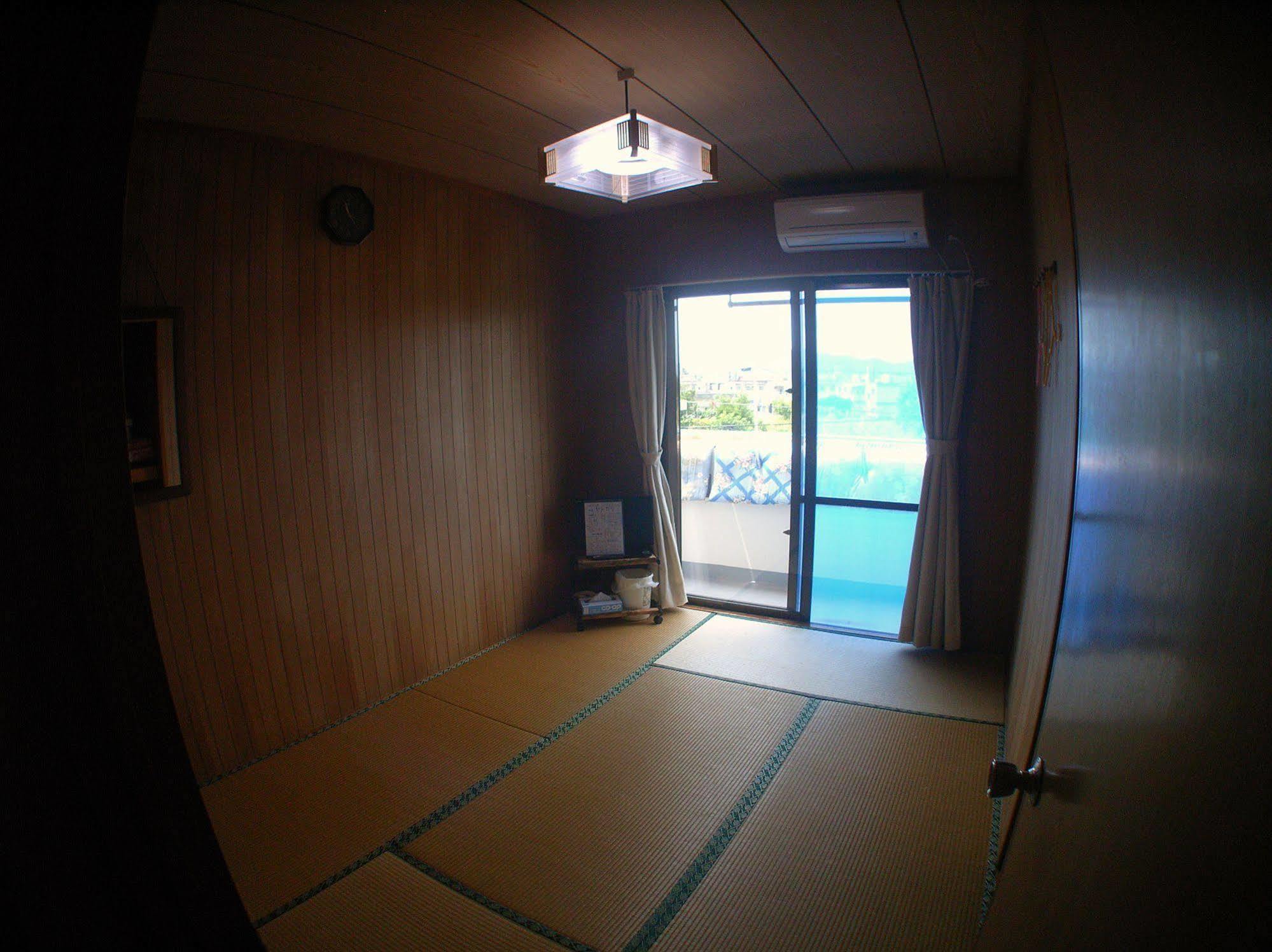 Minshuku Yadokari Hotel Zamami Kültér fotó