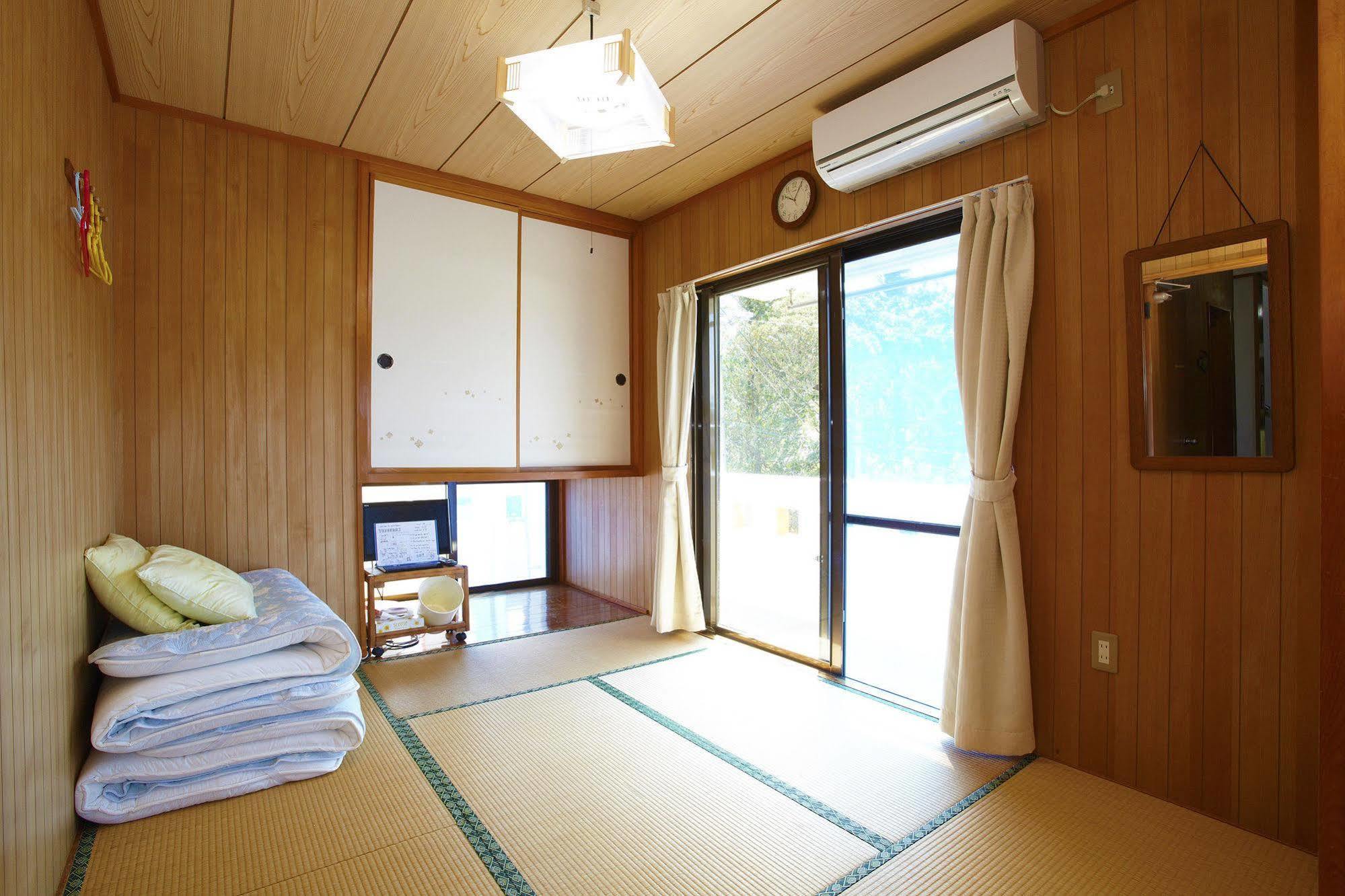 Minshuku Yadokari Hotel Zamami Kültér fotó