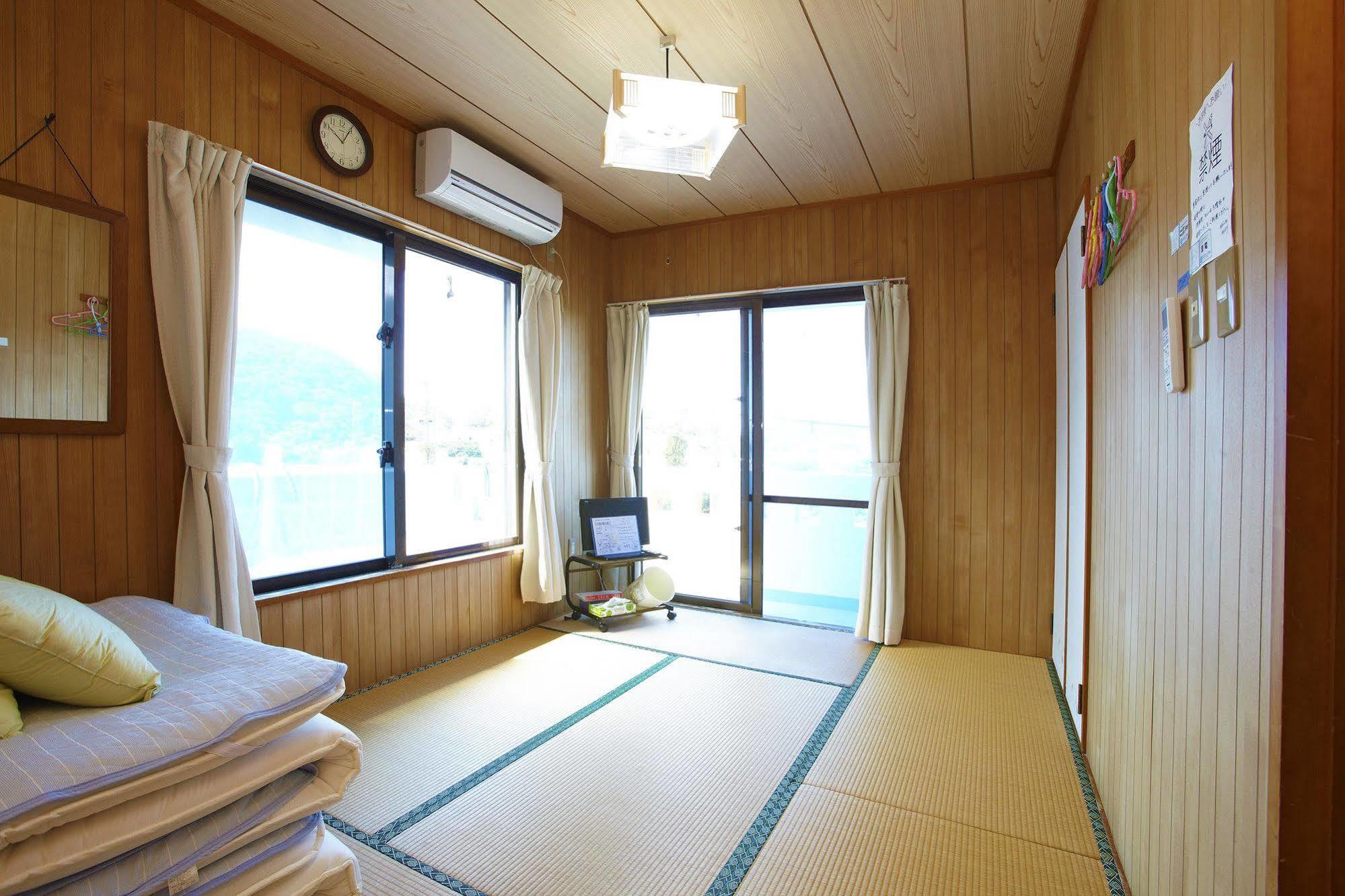Minshuku Yadokari Hotel Zamami Kültér fotó